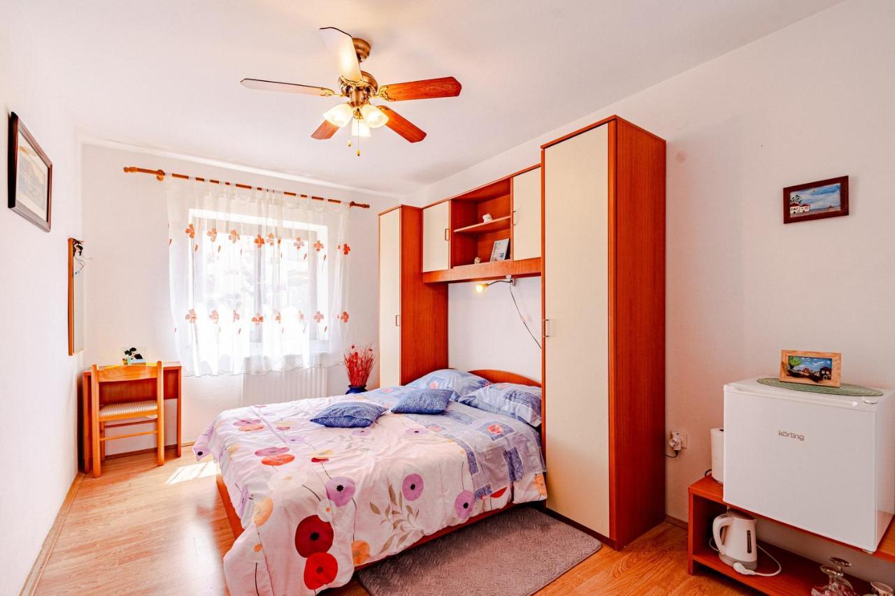Apartments And Rooms With Parking Space Mali Ston Ngoại thất bức ảnh